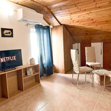 Centro Citta, Elegante Rifugio A Apartamento